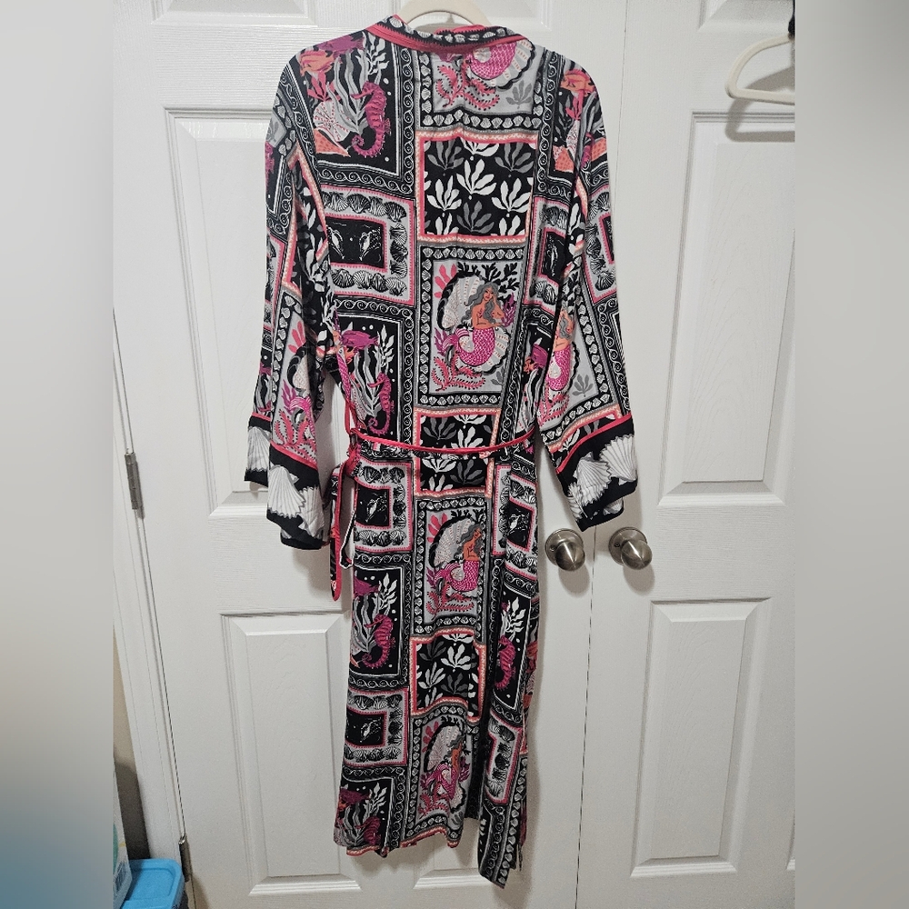 Printfresh Black and Pink Floral Patterned Kimono Robe - Picture 5 of 5